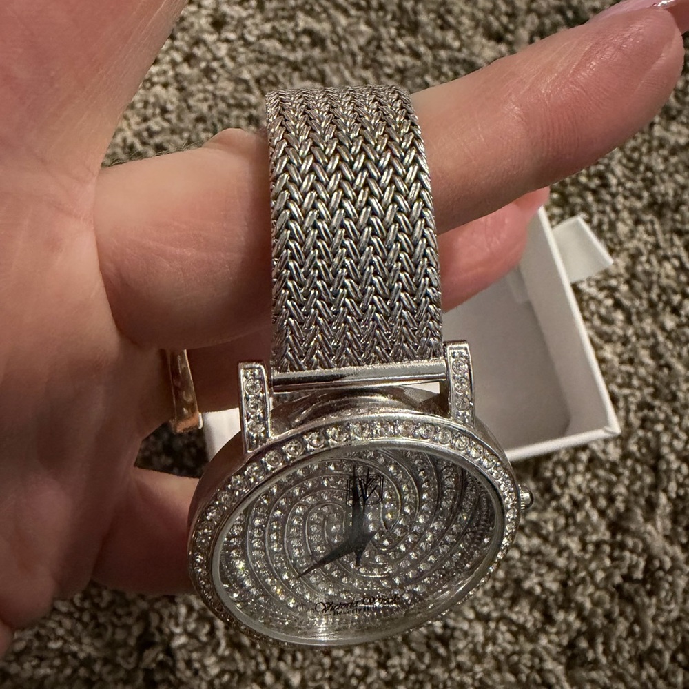 EUC VICTORIA WIECK Elegant Silver Women's Watch HSN BEAUTIFUL - Picture 5 of 8